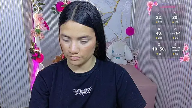Snapshot of Chiara_tay chatting on July 2, 2026, 7:20 pm Chiara tay online show from July 2, 2026, 7:20 pm
