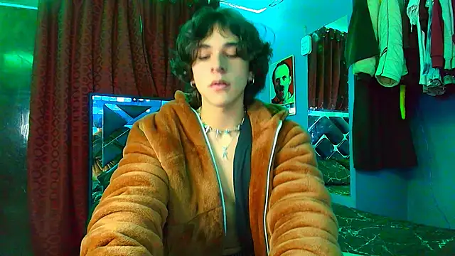 Luke Howland online show from March 14, 2025, 10:05 pm