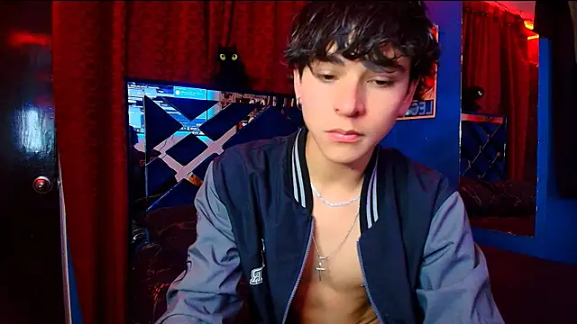 Luke Howland online show from November 21, 2025, 12:43 am