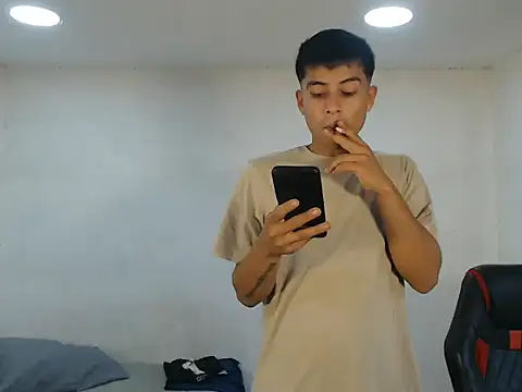 danielitopapuu online show from November 5, 2025, 1:33 pm