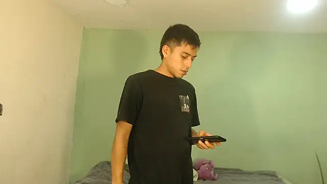 danielitopapuu online show from March 8, 2026, 3:43 am