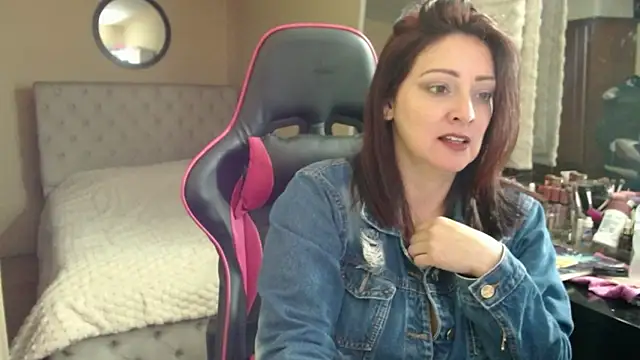 Carol Scottt online show from February 21, 2026, 8:43 pm