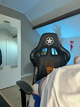 CarolaDrago online show from March 2, 2025, 1:38 pm