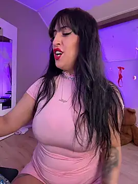 CarolaDrago online show from March 5, 2025, 8:32 am