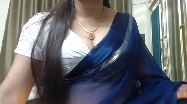 desi-maisa130 online show from December 8, 2024, 4:07 pm