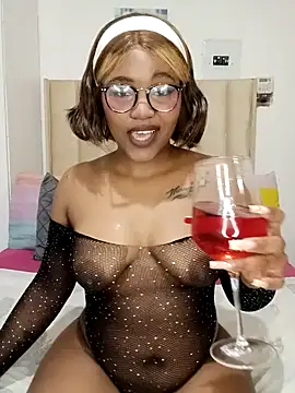 charmainexxx online show from December 3, 2025, 10:41 pm