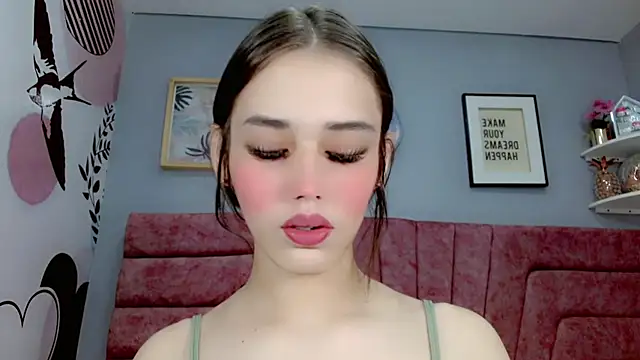 ValeriaAguilar online show from March 22, 2025, 4:37 pm