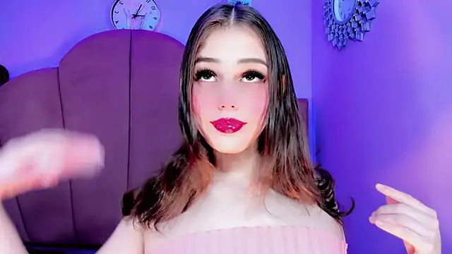 ValeriaAguilar online show from September 27, 2025, 9:20 pm