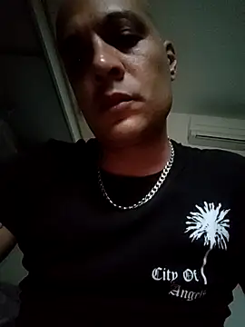 eAndrefHarrf online show from June 6, 2026, 4:06 am