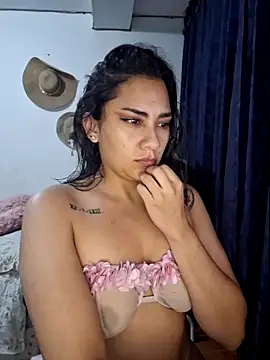 Snapshot of Thaliacooper_ chatting on January 18, 2025, 5:20 am Thaliacooper online show from January 18, 2025, 5:20 am