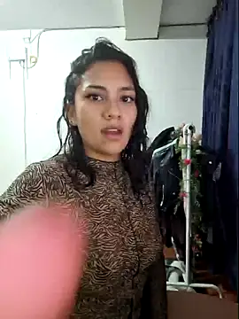 Snapshot of Thaliacooper_ chatting on February 9, 2025, 11:04 pm Thaliacooper online show from February 9, 2025, 11:04 pm