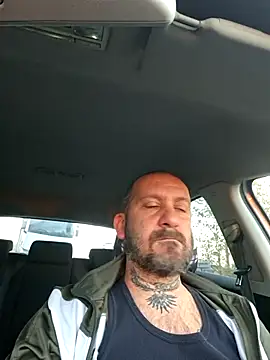 teddy79good online show from November 5, 2025, 4:07 pm