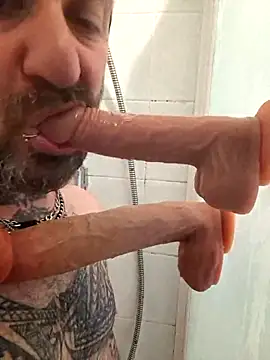 Snapshot of teddy79good chatting on April 16, 2026, 4:08 pm teddy79good online show from April 16, 2026, 4:08 pm