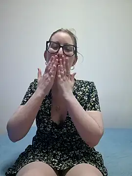 Snapshot of Sarah459 chatting on February 7, 2025, 7:38 pm Sarah459 online show from February 7, 2025, 7:38 pm