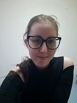 Snapshot of Sarah459 chatting on November 15, 2025, 9:43 pm Sarah459 online show from November 15, 2025, 9:43 pm