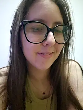 Snapshot of Sarah459 chatting on May 15, 2026, 9:44 pm Sarah459 online show from May 15, 2026, 9:44 pm