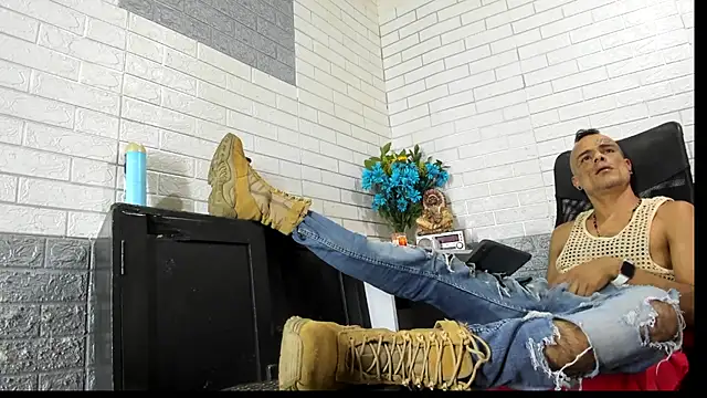 Snapshot of GeorgeZarrate chatting on June 29, 2026, 7:36 pm GeorgeZarrate online show from June 29, 2026, 7:36 pm