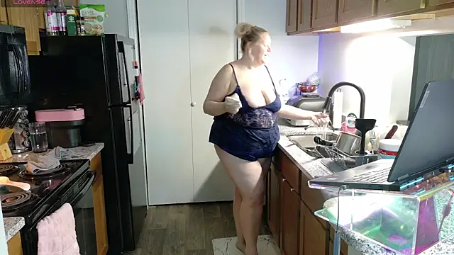 siennaxluxx online show from October 13, 2025, 8:20 pm