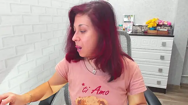 TeasyLana online show from December 3, 2024, 5:31 am