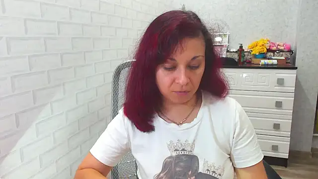 TeasyLana online show from December 5, 2024, 4:34 pm