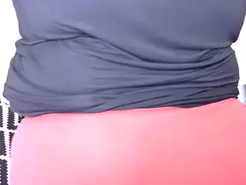 Pretty lilly02 online show from March 11, 2025, 6:52 pm