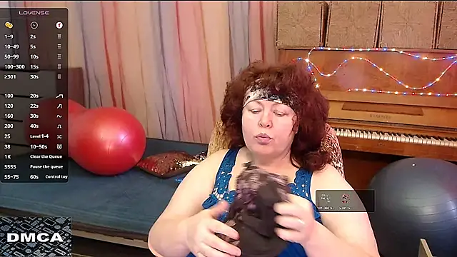 RoseRed69 online show from March 14, 2025, 4:43 am