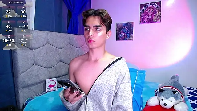 Snapshot of OwenBluee chatting on March 23, 2025, 2:48 am OwenBluee online show from March 23, 2025, 2:48 am