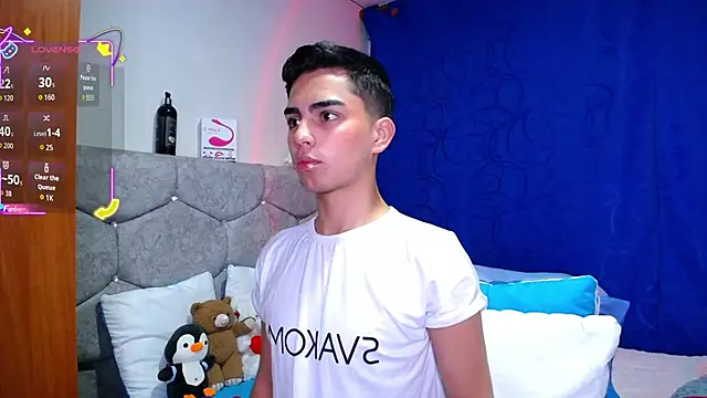 Snapshot of OwenBluee chatting on September 14, 2025, 2:22 am OwenBluee online show from September 14, 2025, 2:22 am