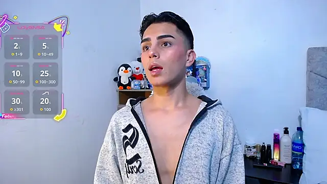 Snapshot of OwenBluee chatting on December 3, 2025, 11:58 pm OwenBluee online show from December 3, 2025, 11:58 pm