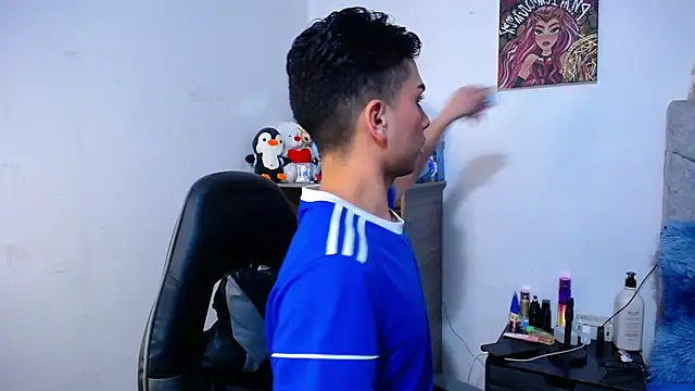 Snapshot of OwenBluee chatting on January 9, 2026, 5:32 am OwenBluee online show from January 9, 2026, 5:32 am