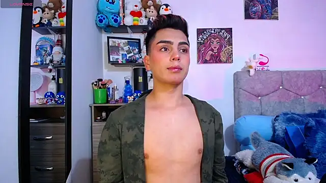 Snapshot of OwenBluee chatting on February 24, 2026, 7:17 am OwenBluee online show from February 24, 2026, 7:17 am