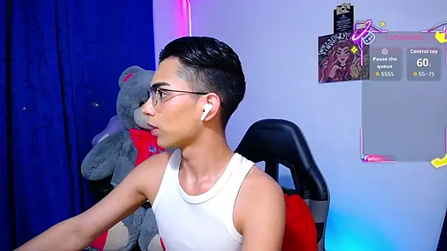 OwenBluee online show from July 9, 2026, 7:12 am