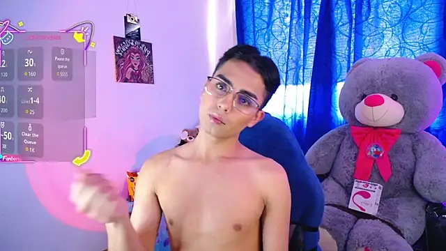 OwenBluee online show from July 14, 2026, 6:24 pm