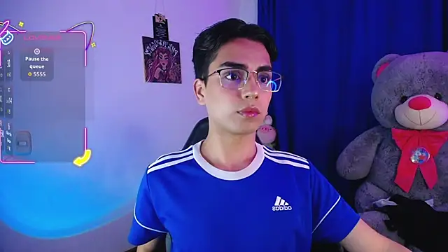 OwenBluee online show from July 28, 2026, 10:21 am