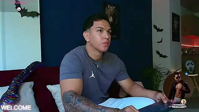 Taylor John online show from October 31, 2025, 2:07 pm