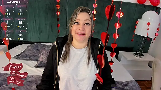 PandoraB  online show from February 16, 2025, 11:38 am