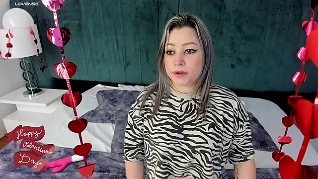 PandoraB  online show from February 17, 2025, 11:23 am