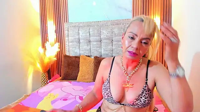 AnastasiaTaylor  online show from March 16, 2025, 3:14 am