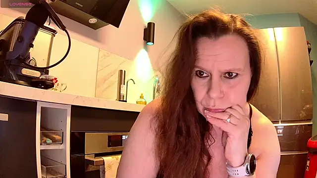 Endrocleia online show from February 10, 2025, 9:47 pm