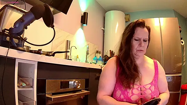 Endrocleia online show from February 25, 2025, 10:07 pm