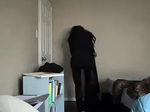 myloveforyouu online show from December 30, 2024, 4:40 pm