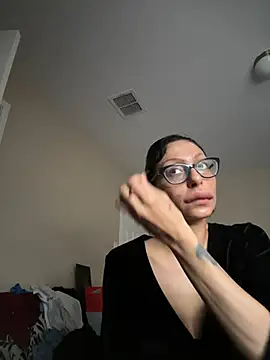 myloveforyouu online show from March 22, 2025, 2:47 pm