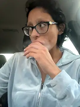 myloveforyouu online show from October 8, 2025, 12:25 pm