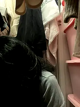 myloveforyouu online show from November 5, 2025, 1:27 am