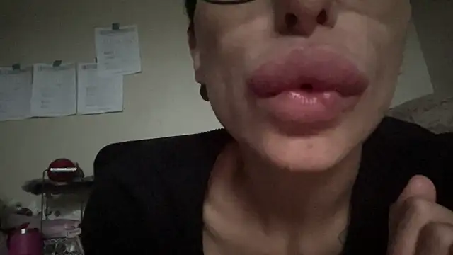 myloveforyouu online show from April 21, 2026, 12:55 pm