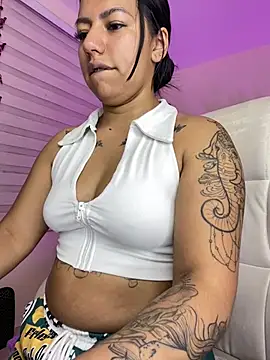 Ivann4 online show from January 15, 2025, 6:19 pm