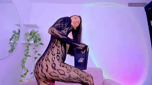 Catbaby888  online show from April 21, 2026, 12:44 pm