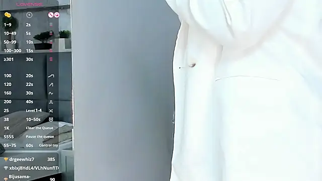 Salome Diaz  online show from February 27, 2025, 7:37 pm