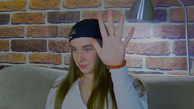 Snapshot of Sofia_Hugs chatting on July 4, 2026, 5:52 pm Sofia Hugs online show from July 4, 2026, 5:52 pm