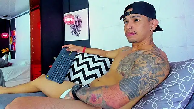 Damian09  online show from January 21, 2025, 4:10 am